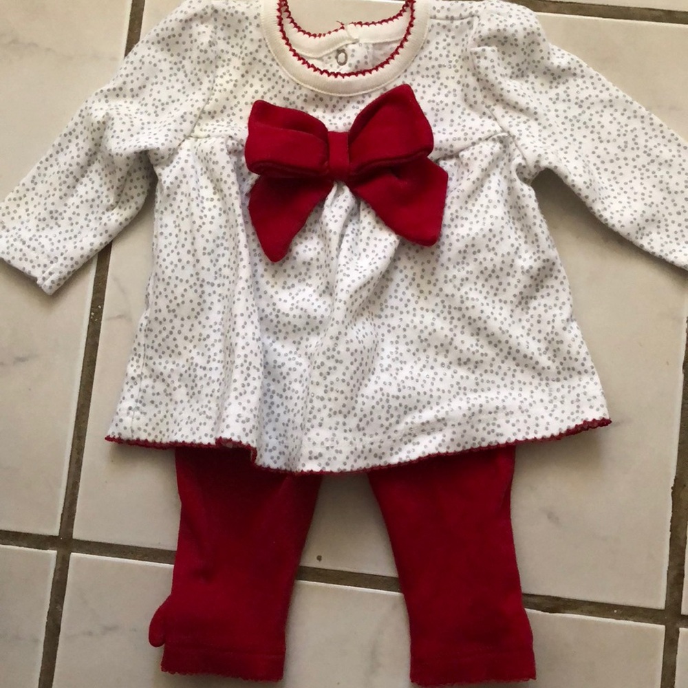 Red and white set
